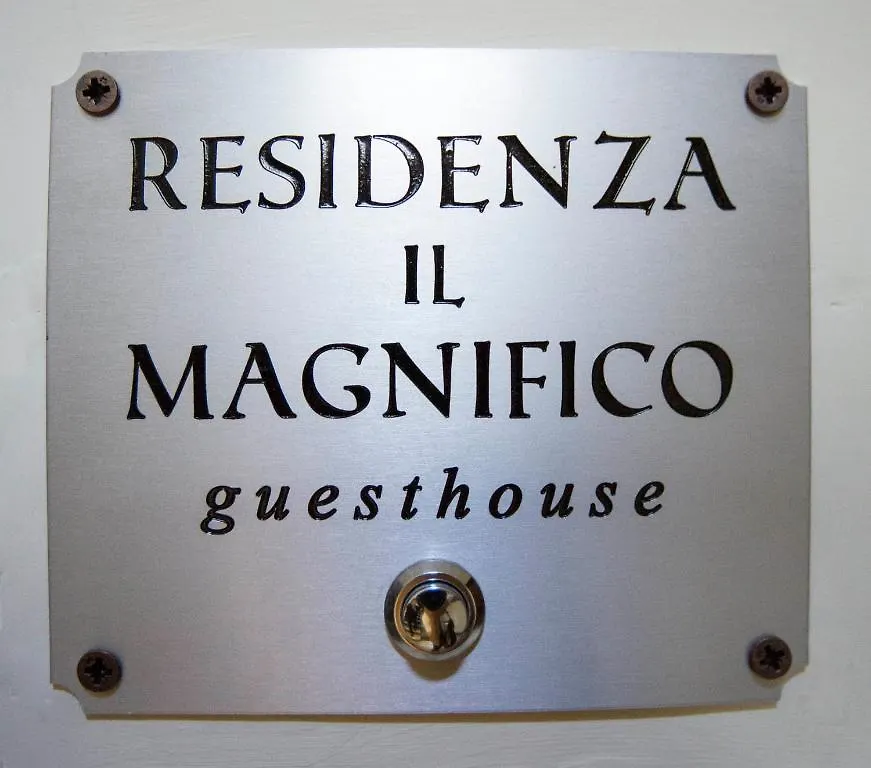 Residenza Il Magnifico Guest House Roma 3*,